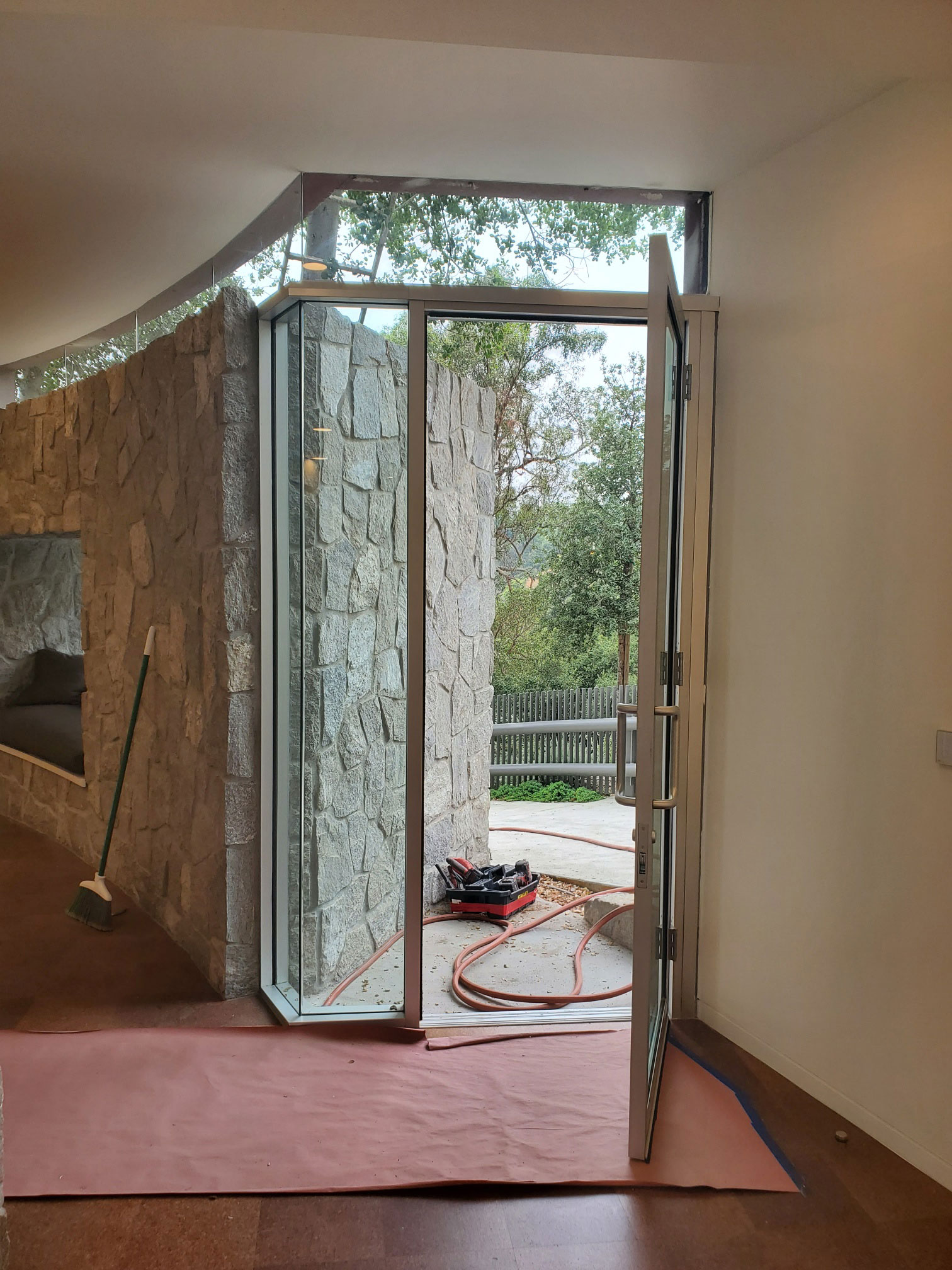 Read more about the article Broken Glass: The Dos and Don’ts